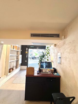 Peluqueria completa en traspaso, en Barcelona