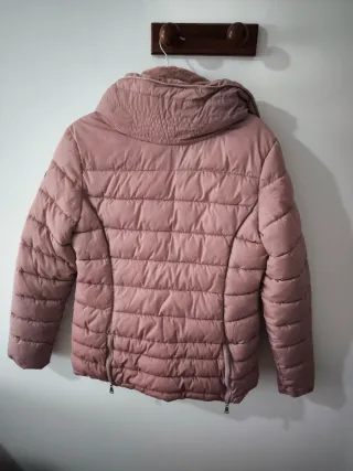 Cazadora acolchada rosa