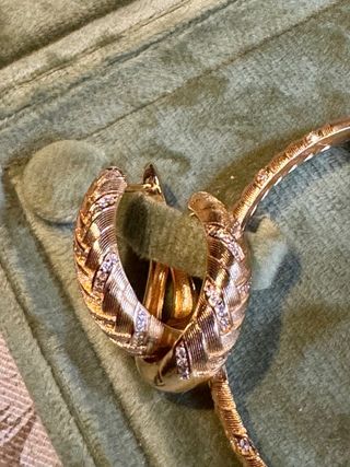 Conjunto de Joyas: Pulsera, Pendientes y Anillo