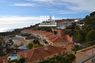 Casa adosada en venta en Segur de Calafell en Calafell