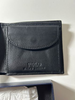 Cartera Polo Ralph Lauren de cuero negra.