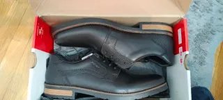 Zapatos de vestir negros Talla 43. Nuevos