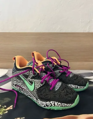 Nike KD 15 "brooklyn graffiti"