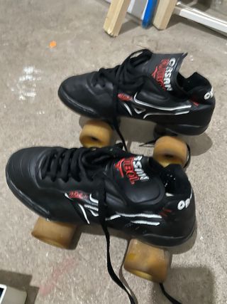 Patines de velocidad negros