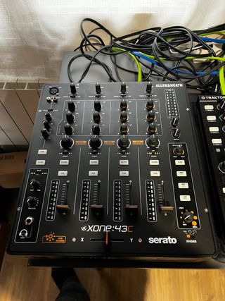 Mesa de mezclas Allen & Heath Xone 43C