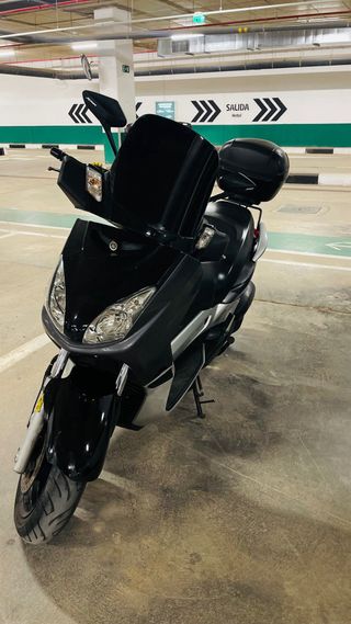 Yamaha Scooter Negro Automático