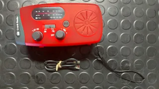 Rádio Am-Fm SOS/Powerbank com lanterna led