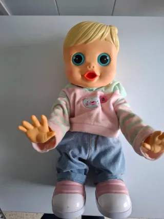 Muñeca que aprende a caminar