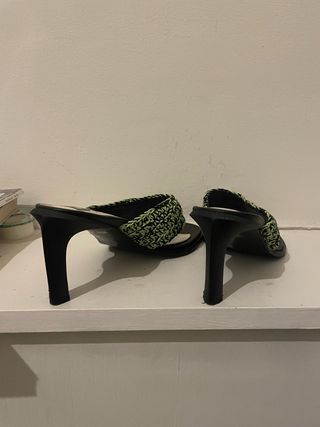 Sandalias Bimba y Lola Tacon Verde y Negro