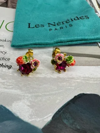 Pendientes Les Néréides Flores y Fresas Dorados