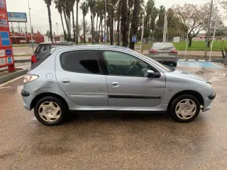 Peugeot 206 2003