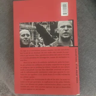 Diario de un skin: un topo en el movimiento neo...