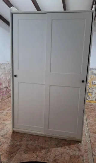 2 Armarios iguales blanco de puertas corredera