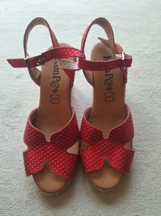 Sandalias K.P. esparto tacón mujer rojas