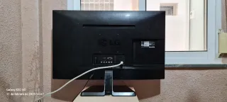 Televisión LG Negra HDMI 27 pulgadas pantalla plan