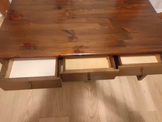 Tavolino in legno massello noce scura