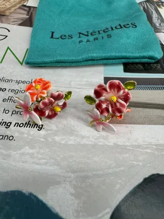 Pendientes Les Néréides Flores y Libélula