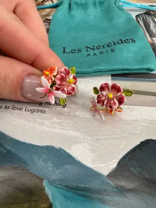 Pendientes Les Néréides Flores y Libélula