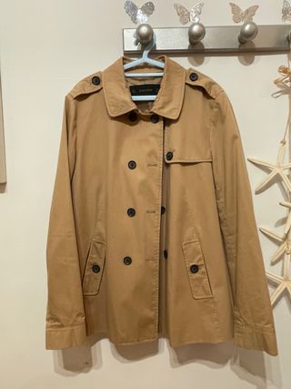Gabardina corta Zara Beige