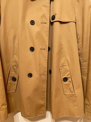 Gabardina corta Zara Beige