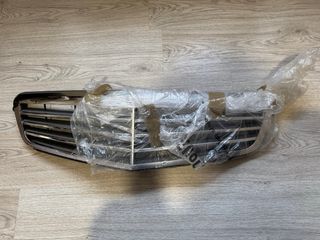 Parrilla Mercedes Cromada