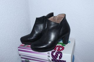 Botines de tacón negros