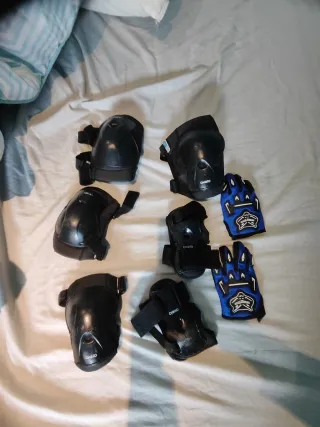 Protecciones patinaje infantil y guantes