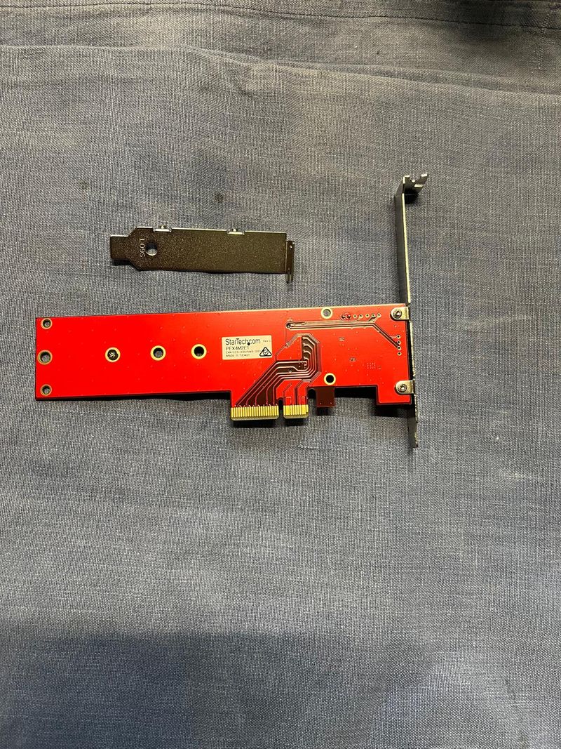 Adaptador STARTECH PCIe x4 a M.2 NVMe afbeelding 2