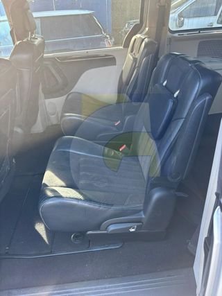 LANCIA VOYAGER MONOSPACE 2.8CRD-163CV-2013