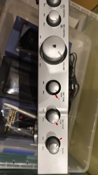 Kit Karaoke Boman MA-X116/S y 4 micrófonos