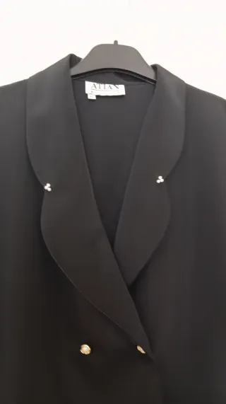 Blusa vintage negra elegante. Nueva.