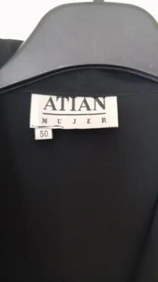 Blusa vintage negra elegante. Nueva.