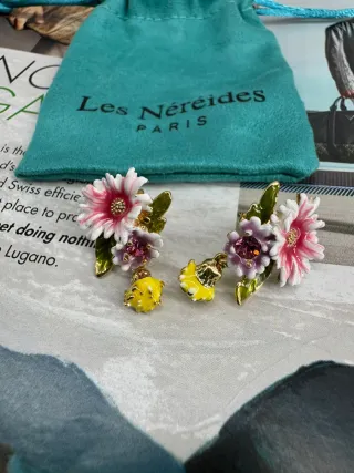Pendientes Les Néréides Flores y Abejas