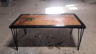 Tavolino Grisu con drago con strato resina