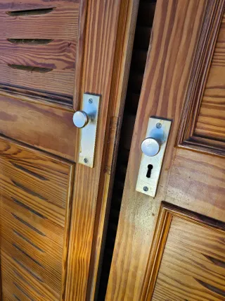 Puertas persianas de madera