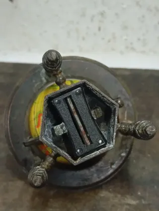 Maquineta vintage globo terráqueo