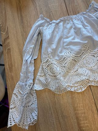 Blusa hombros descubiertos manga abullonada