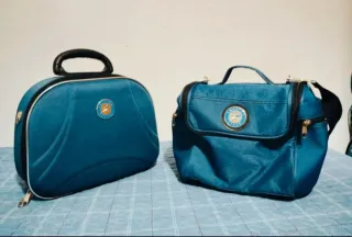 Neceser y maletín de viaje azul