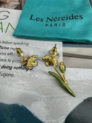 Pendientes Les Néréides Flor Azul y Dorados