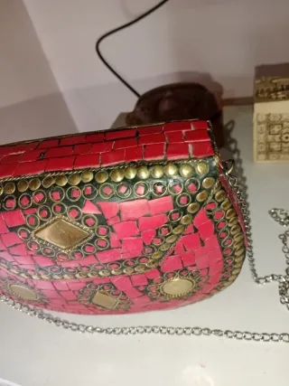 Bolso metal y mosaico