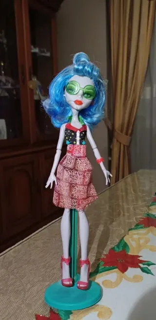 Goulia Yelp Monster High Muñeca