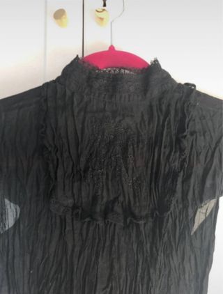 Camisa romántica negra