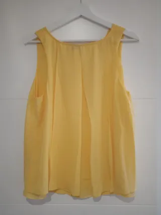 Blusa OEYS sin mangas amarilla Talla M
