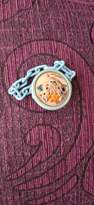 Broche cadena chupetero mariquita