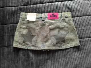 Falda Stradivarius x one dilema