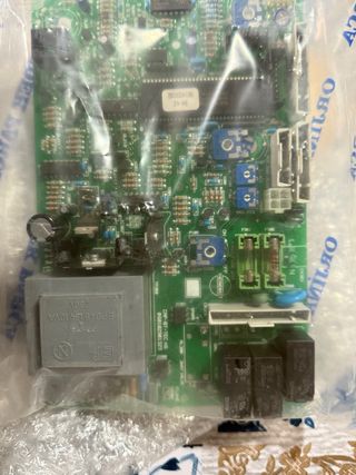 Placa Electrónica Caldera Ariston T2 23MFFI