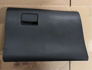 Guantera Seat Ibiza 6L
