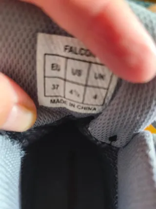 Botas de montaña TrangoWorld impermeables