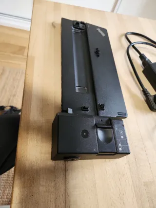 Estación de Acoplamiento ThinkPad 40AJ