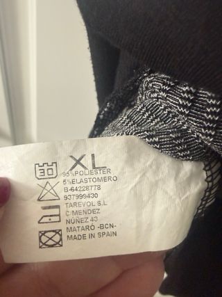 Vestido gris y negro con cremallera